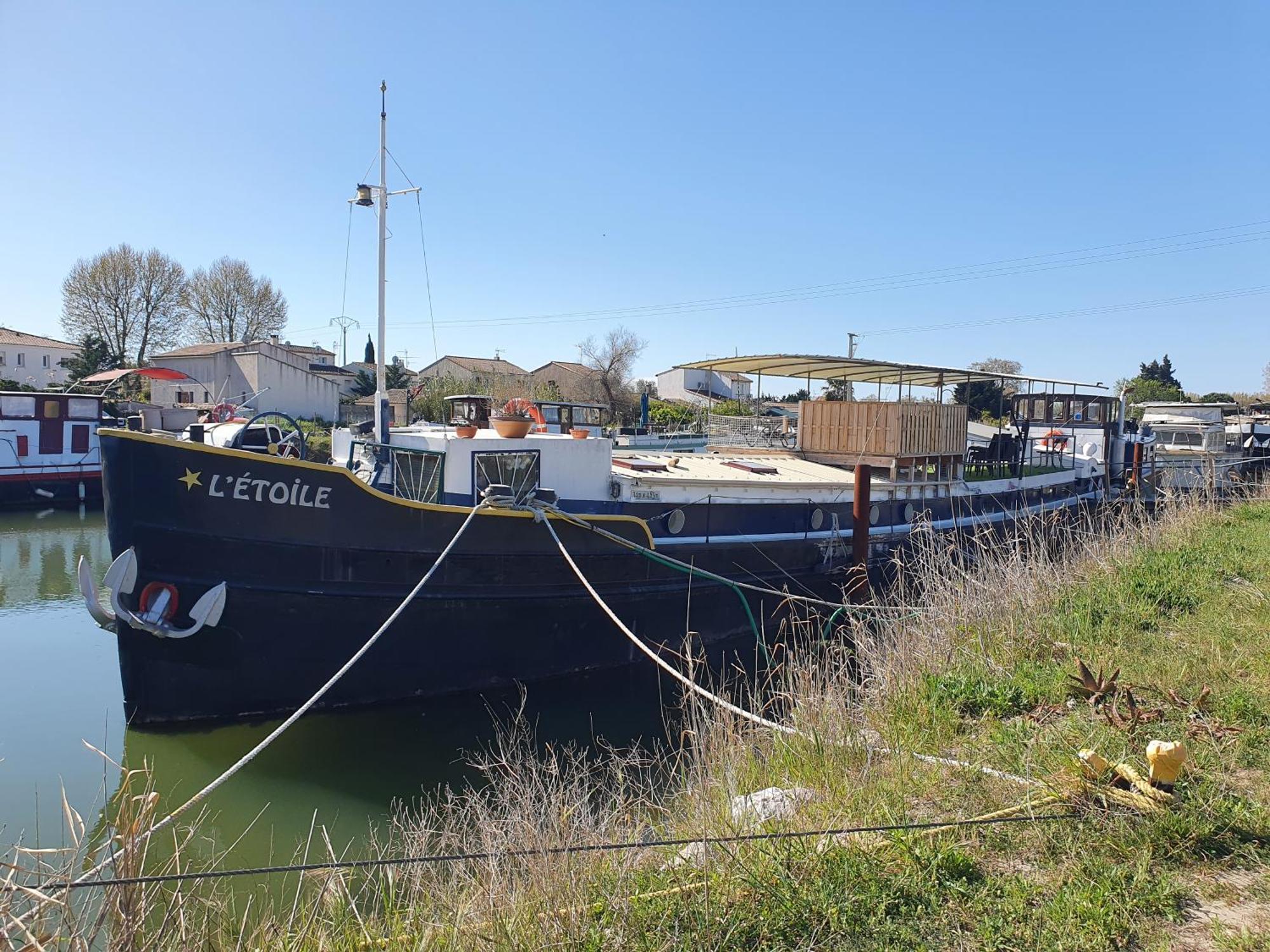 Peniche Authentique Tout Confort Aigues-Mortes Bagian luar foto